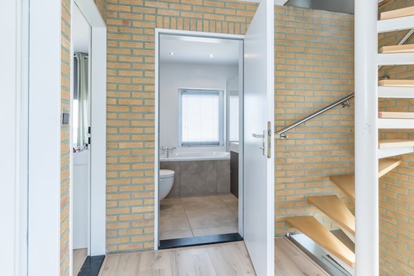 Foto - Te koop: Instapklaar gemoderniseerd vrijstaand woonhuis met 188 m2 wonen in Bocholtz